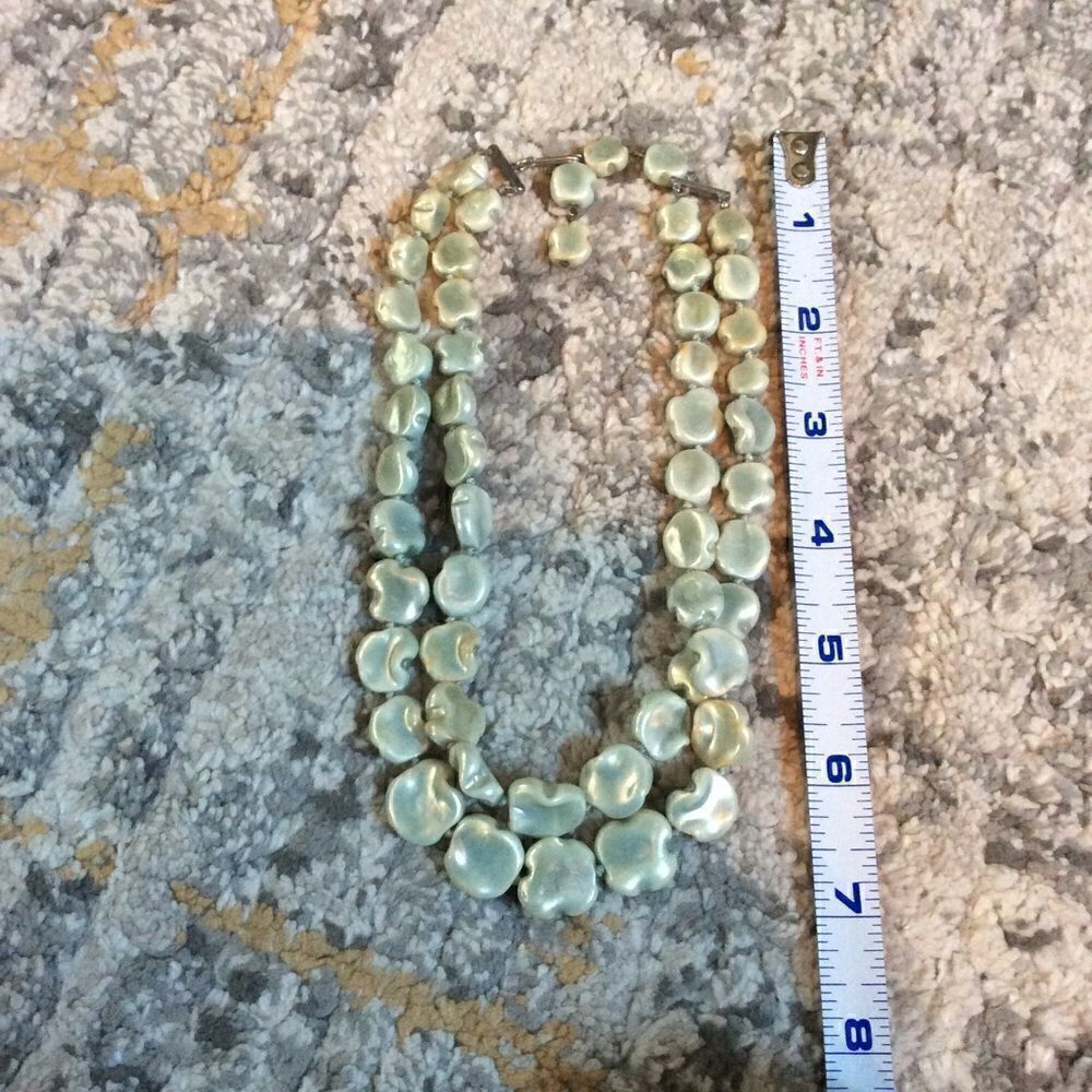 VINTAGE 2 STRAND VOGUE CHOKER AND EARRINGS! EUC! - Picture 5 of 5